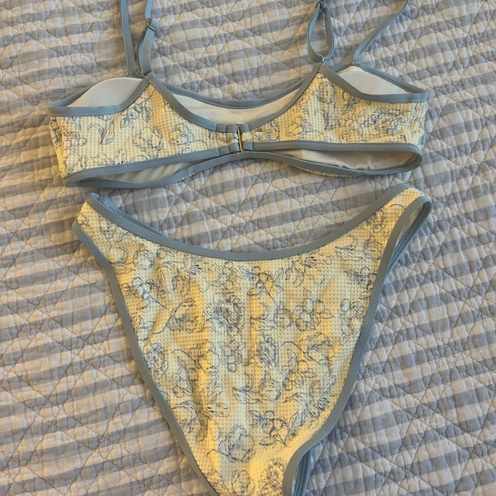 Dippin' Daisy's Cream and Blue Floral Bikini - Picture 2 of 4